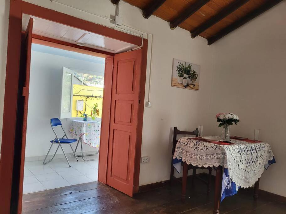 Casa En Teror Centrica Turismo De Ciudad Y Bosques Leilighet Eksteriør bilde